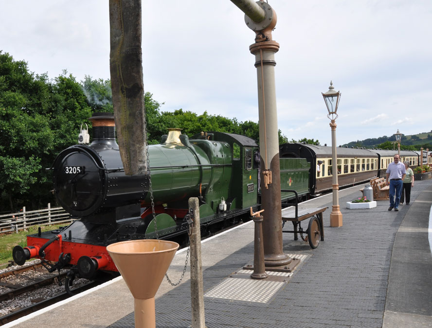 Leaving Totnes station on July 11, 2010