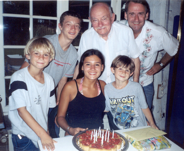 We celebrated Daphné's 17th birthday in 2004 at La Grée with Grand-père. 