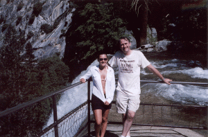 Daphné and I as the falls cascade over the edge behind us.