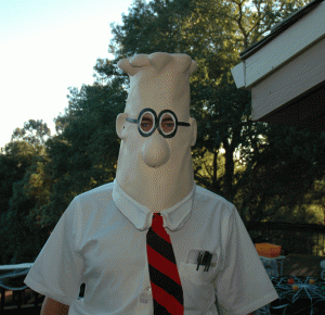 Love this costume! Living near Silicon Valley means that we're in nerdville, and Dilbert is the ultimate nerd. Carl, the guy in the costume, is a Cal engineer specializing in chemical vapor deposition: yep, that's the right costume!