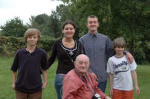 Summer 2007 found Charlie, Daphne, Alban and Alex at La Grée, where Marie-Helene photographed them with her father. 