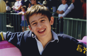 This is one of the last pre-teen photos of Nick, taken at Disneyland in March 1999, when he was still 12. "Ch-ch-ch-changes!" Through nobody's fault adolescence arrived, and the parents had barely adjusted to childhood! The other half of this photo, and the reason why it appears here in two halves, can be found on Daphné's main page.